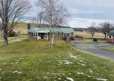 ABSOLUTE REAL ESTATE AUCTION